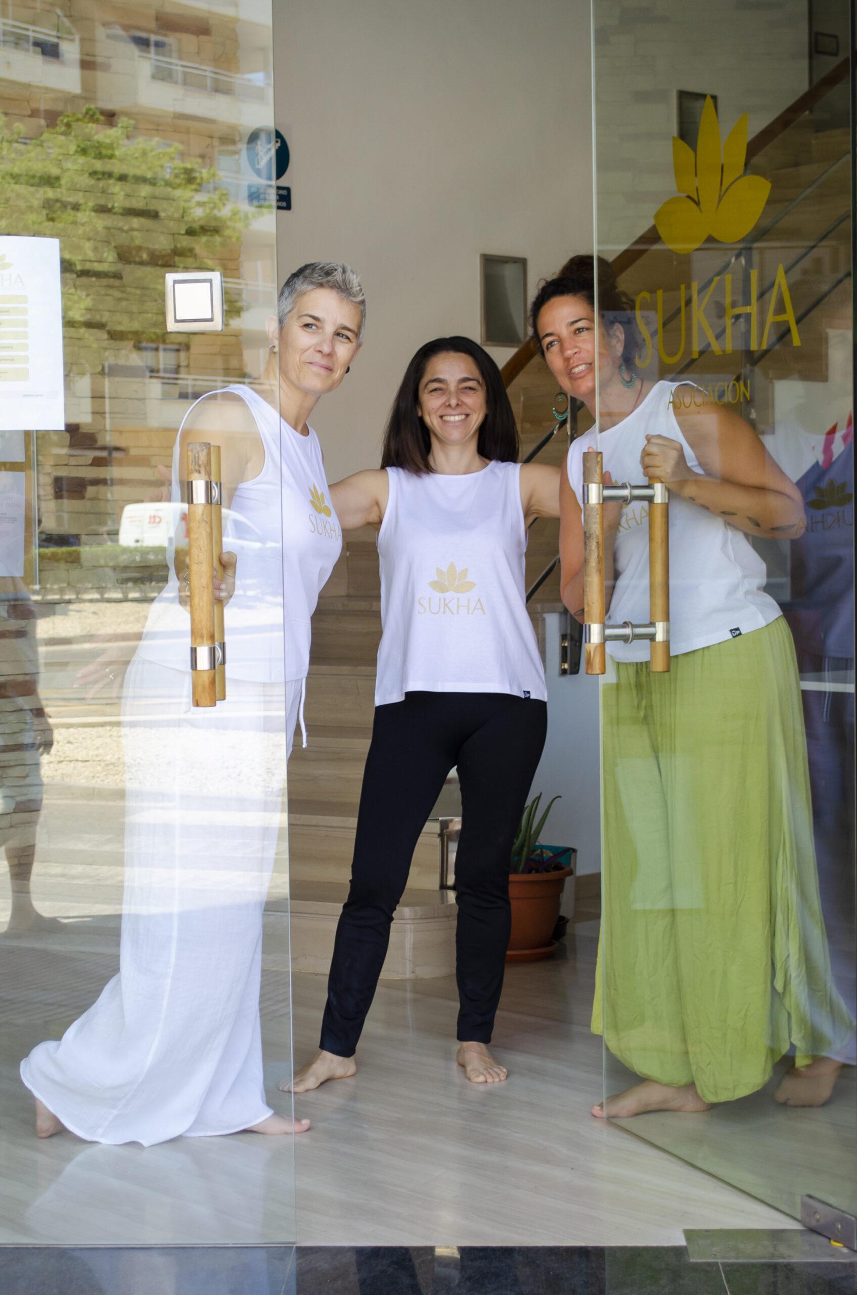 mujeres detrás de Sukha Dénia